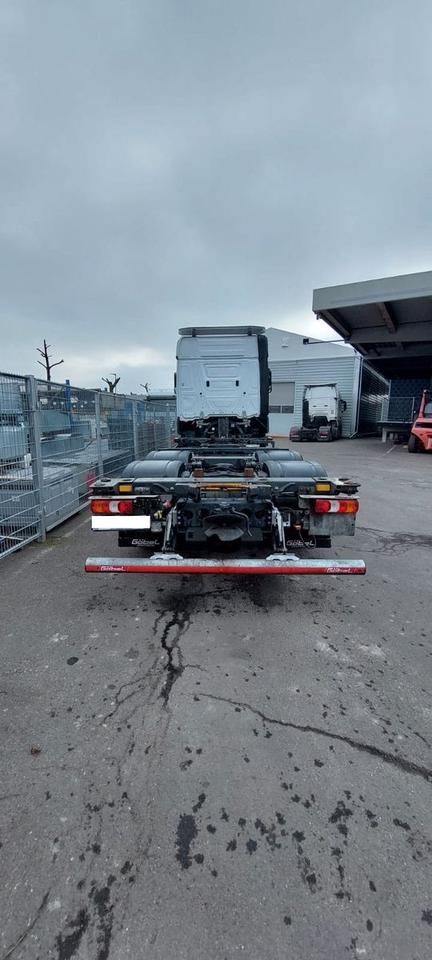 Mercedes-Benz Actros 5 L-Fahrerhaus 3-Achser BM 963 FG 25xx 6x in Karlsdorf-Neuthard