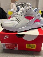 Neu Nike huarache schuhe gr.36 Baden-Württemberg - Billigheim Vorschau