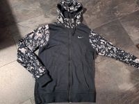 Nike Sweatjacke schwarz Camouflage Gr. XS (fällt größer aus) Rheinland-Pfalz - Bad Kreuznach Vorschau