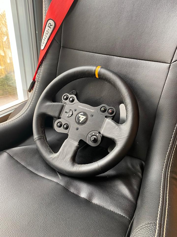 Sim Racing Simulator/ Thrustmaster TX & TM Wheel XBox / PC in Landshut