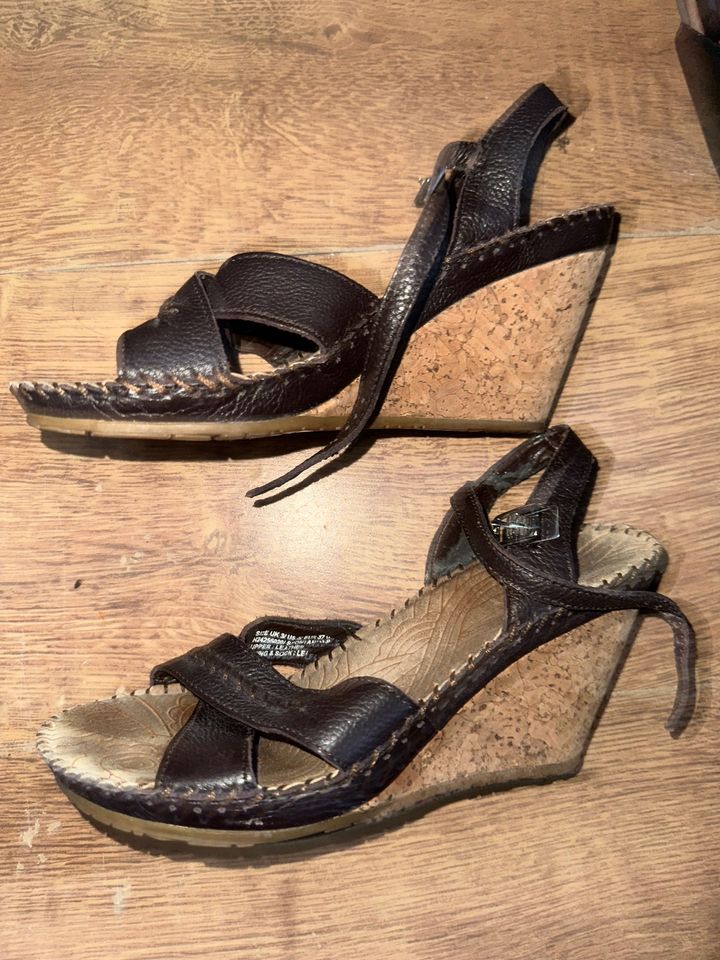 HUSH PUPPIES Plateau Sandalen Schuhe High Heels gr 37 EchtLeder in Berlin