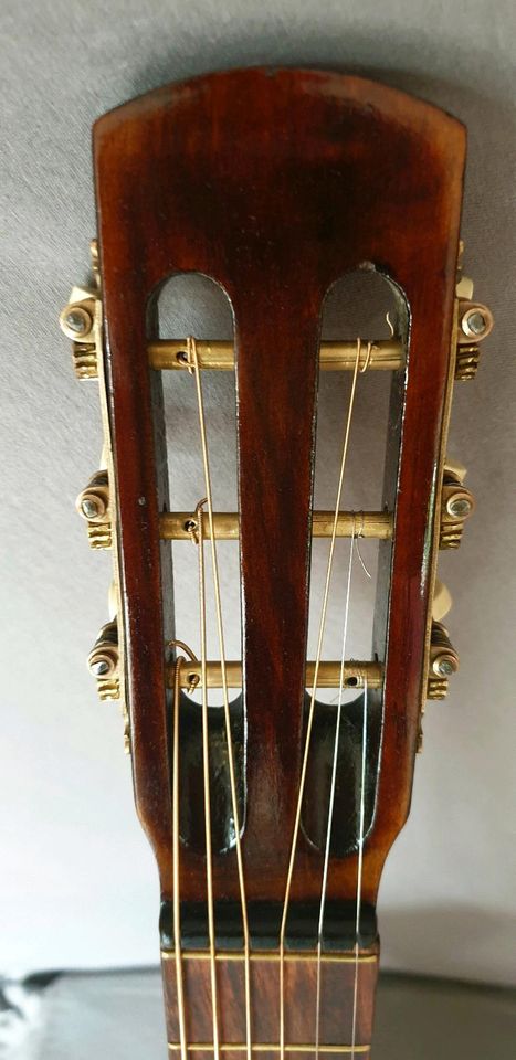 Alte Gassouci Parlor Gitarre, 80-90 Jahre alt in Elmshorn