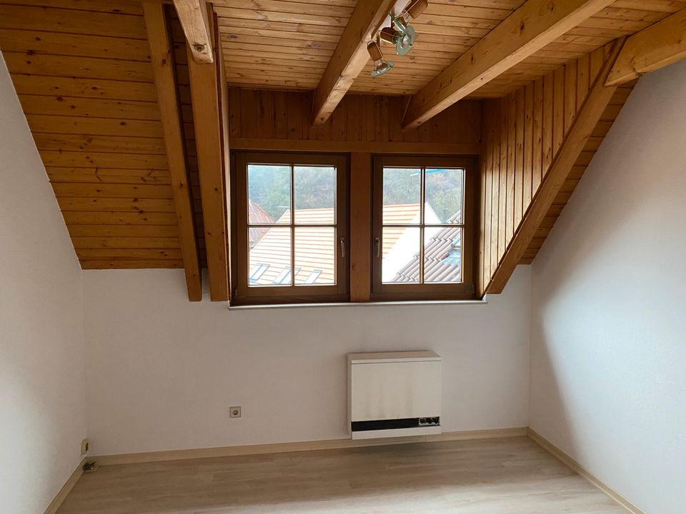 WG 5-Zimmer Maisonette Wohnung in Mönsheim mit 2 Bädern in Mönsheim