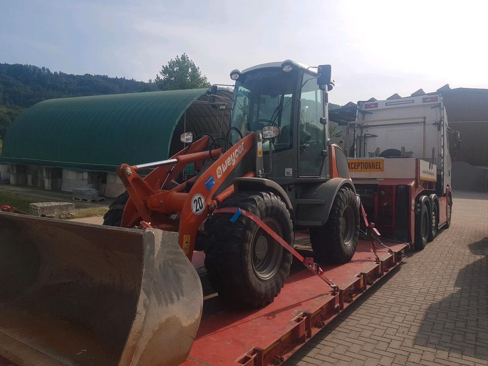 Transporte Tieflader Teleskoplader Mobilbagger  Bagger Radlader in Jossgrund