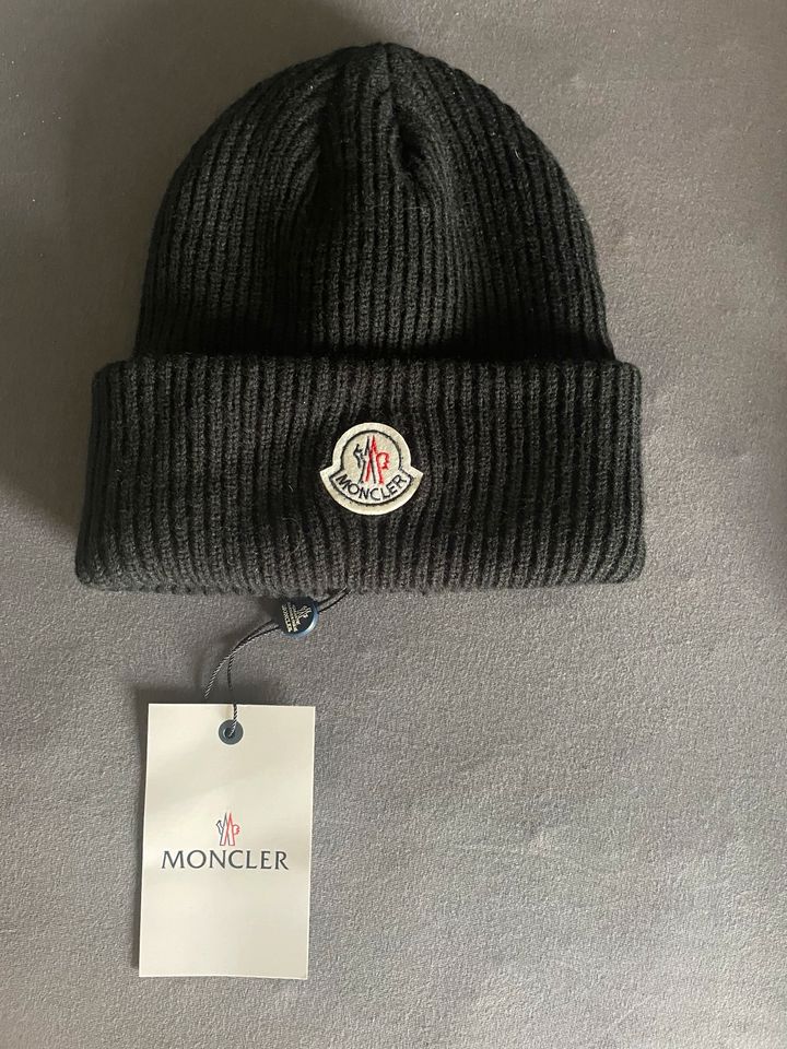 Moncler Mütze in Edewecht