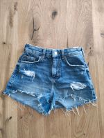 Bershka Jeans Shorts Damen kurze Hose High Waist Gr XS Baden-Württemberg - Weingarten Vorschau