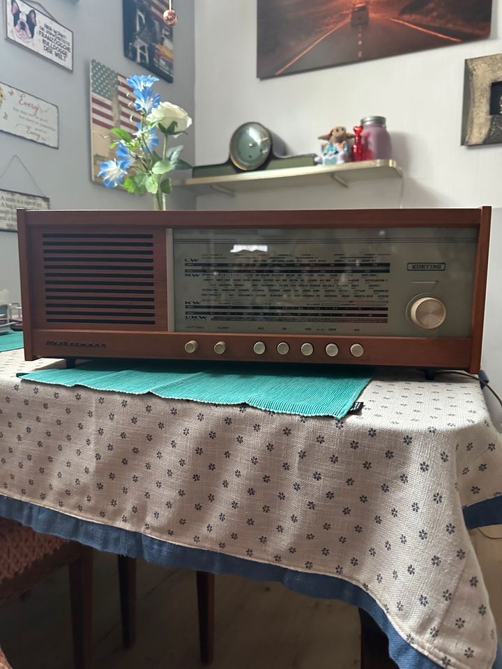 Neckermann Radio antik in Mainhausen