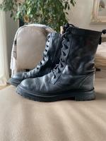Boots ZARA echtes Leder schwarz Gr 39 Mecklenburg-Vorpommern - Altefähr Vorschau