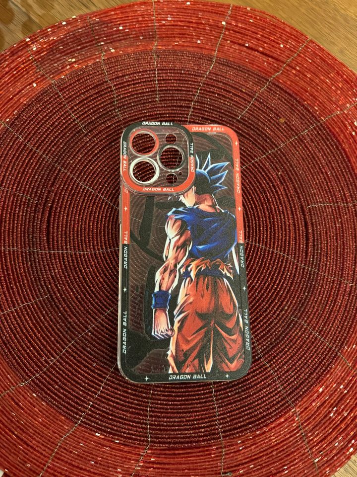 iPhone 15 Pro Max Case Hülle Anime Dragon Ball Son Goku in Berlin