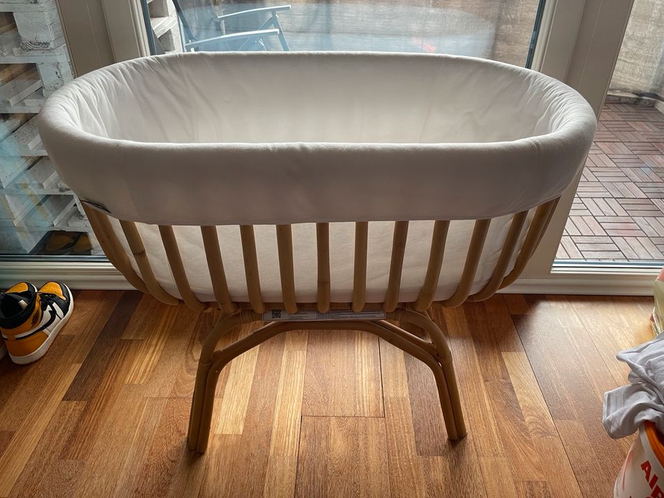 Childhome Rattan Wiege Babybett mit Matratze Natur inkl. Nestchen in Hamburg