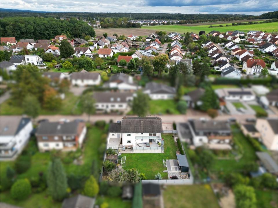 Renoviertes Ein-Zweifamilienhaus in Überherrn in Überherrn