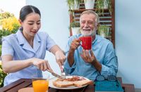 Liebevolle 24-Stunden Pflege & Betreuung ❤️ Altenpflege 24/7 Bayern - Rottach-Egern Vorschau