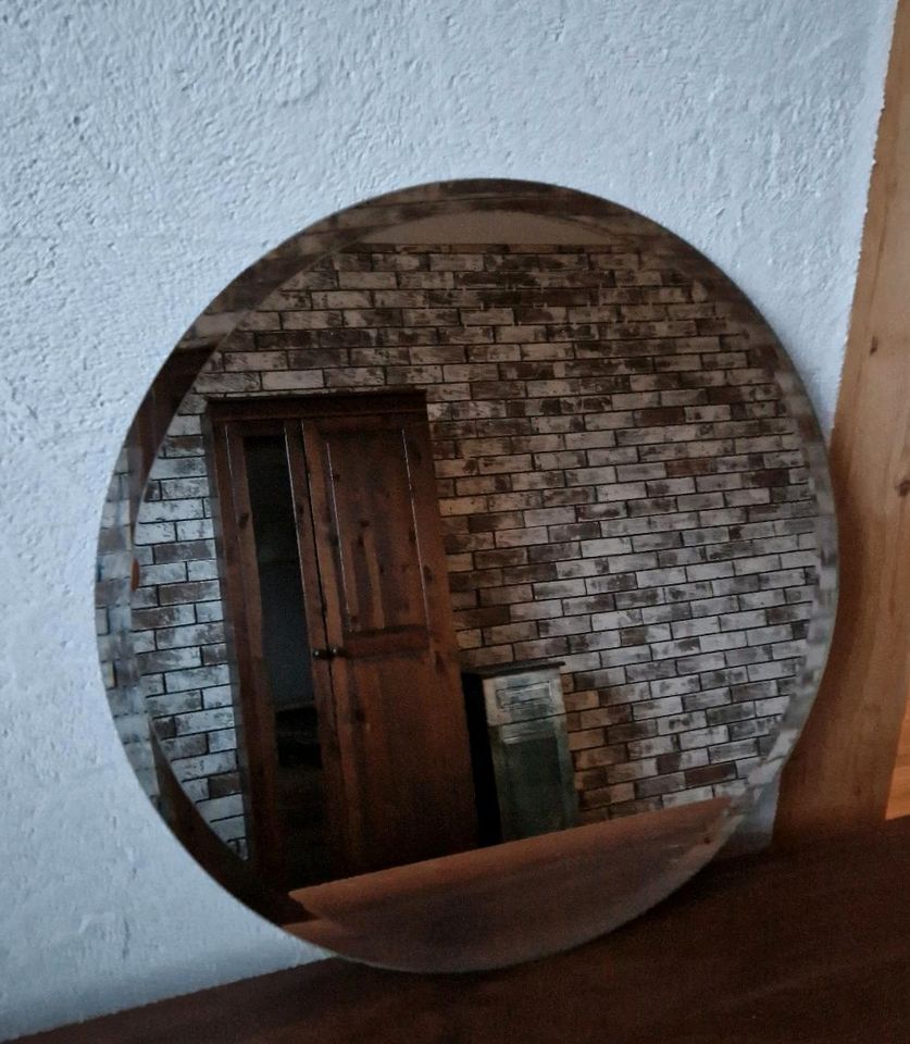 Spiegel rund Durchmesser 60 cm in Zudar