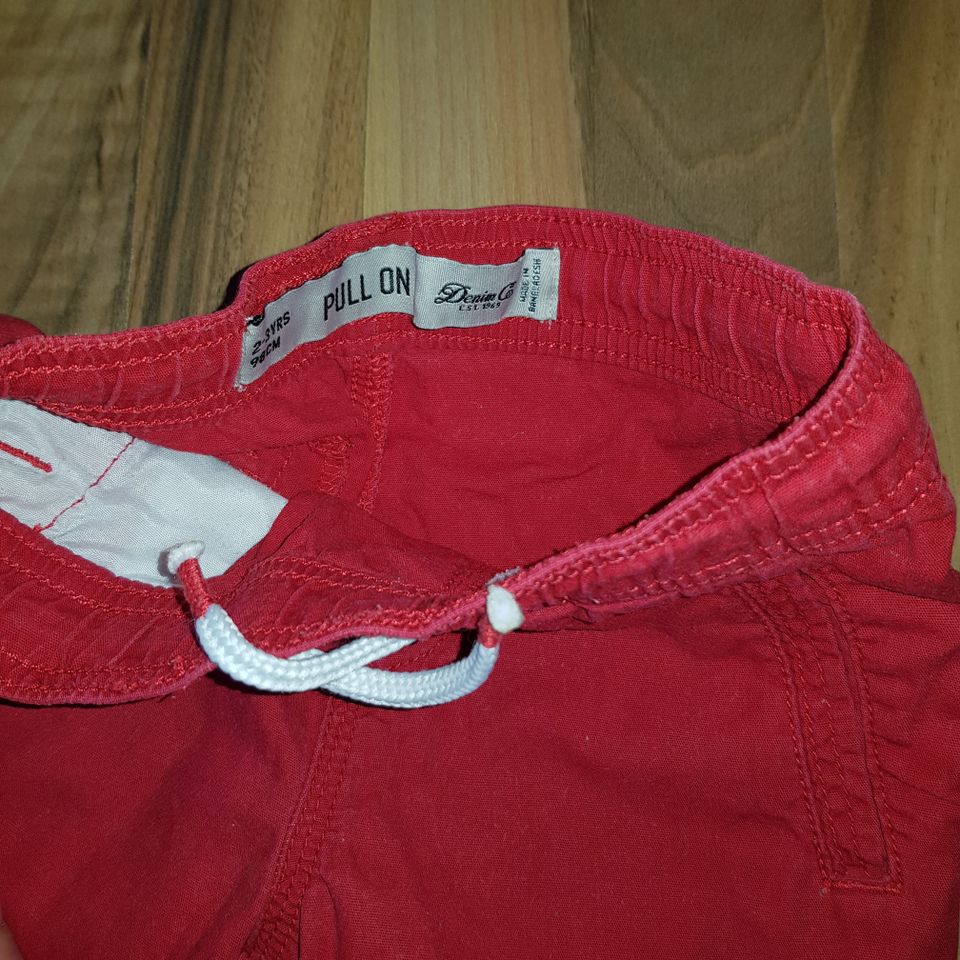 Shorts pull on Schlupfhose Schlupfjeans ROT G.98 kurze Hose Jeans in Freiberg