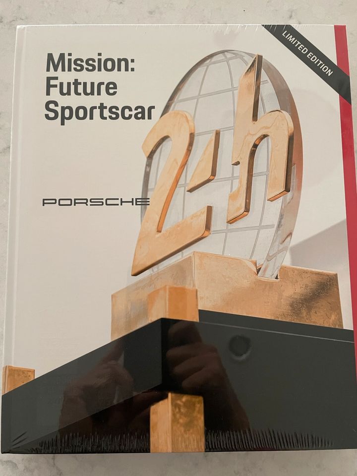 Original verpackt Porsche Mission Future Sportsar Limited Edition in Marbach am Neckar
