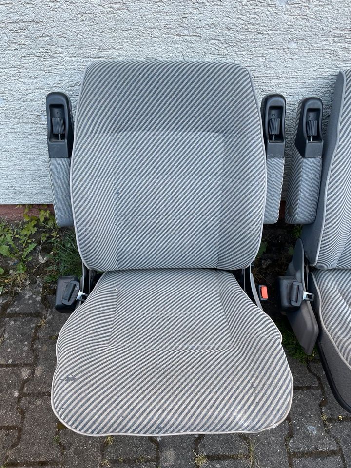 VW Sitze T4 Syncro in Renningen