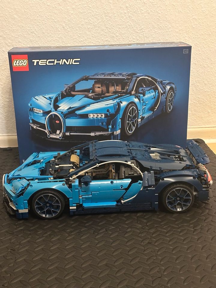 Lego Technic 42083 Bugatti Chiron in Aachen