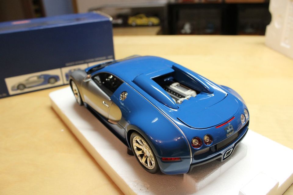 Modellauto 1:18 Bugatti Veyron L'EDITION Centenaire v. Minichamps in Titz