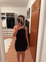 Kleid mit silbernen Details Köln - Porz Vorschau