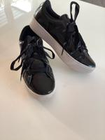 Hingucker / Puma / bequeme Sneaker / Lack / weiße Sohle Nürnberg (Mittelfr) - Oststadt Vorschau