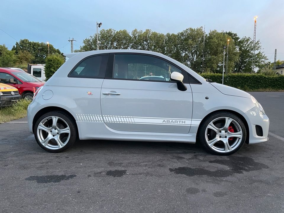 Fiat 500 Abarth | Tüv Neu ✅ | Sternenhimmel | CarPlay | gepflegt in Nürnberg (Mittelfr)