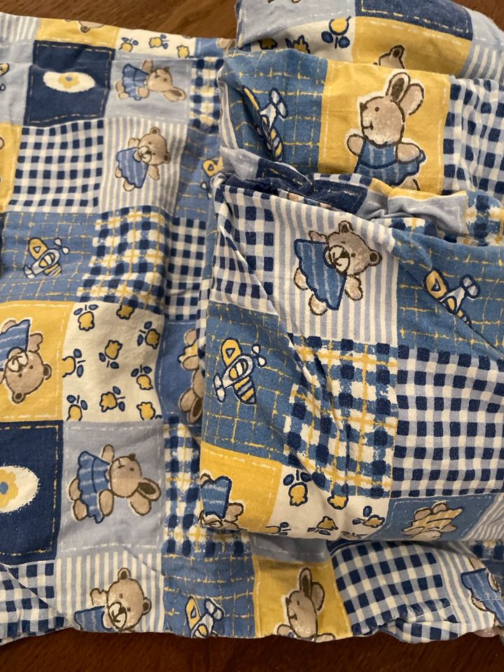 Blaue Kinderbettwäsche mit Bären und Hasen in Dortmund