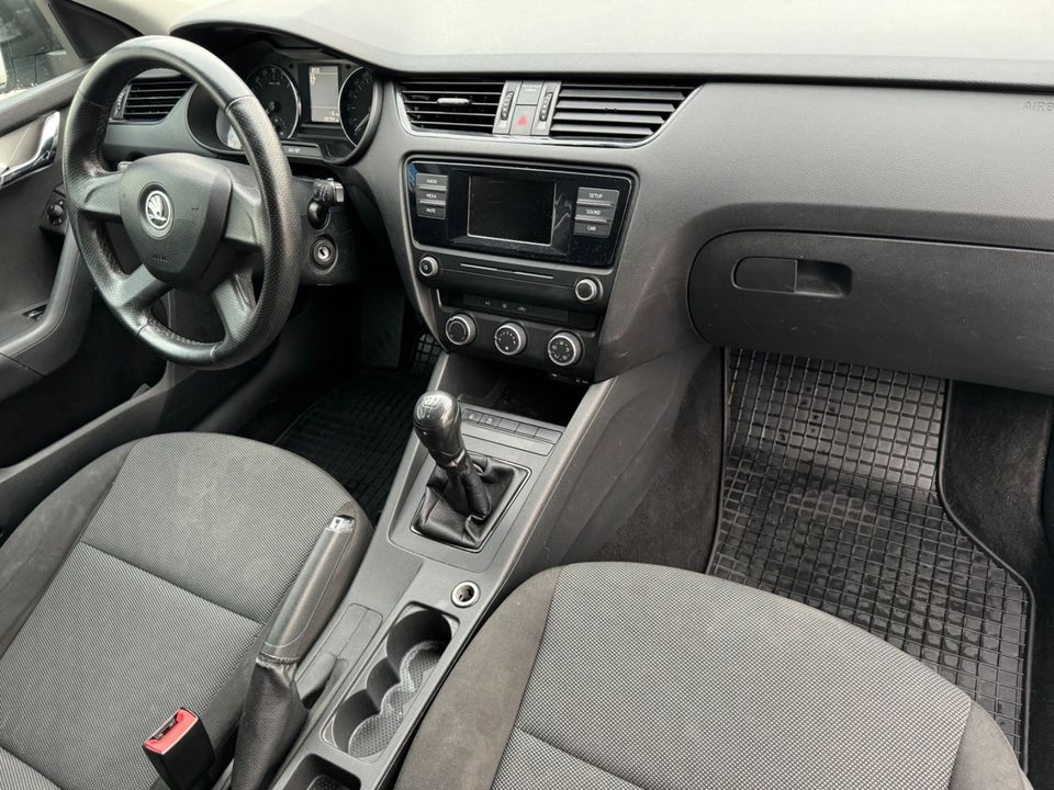 Skoda Octavia Lim. Active*Klima*Tempomat*USB*StartStop in Frankfurt am Main