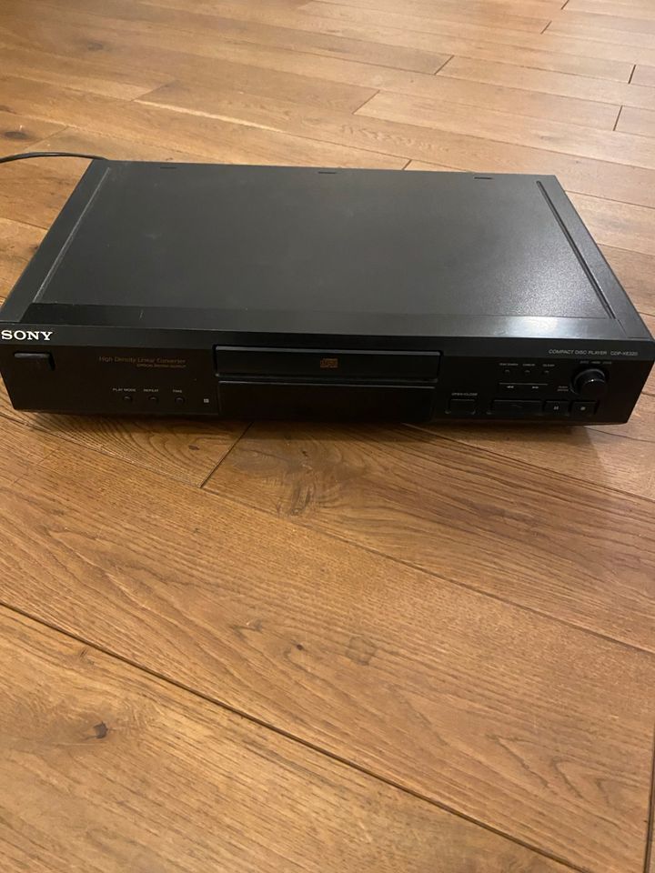Sony CD Spieler CDP XE320 High Density Linear Converter in Duisburg