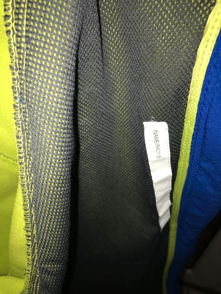 H&M Softshell Jacke gr 164 in Harsewinkel