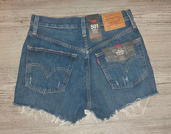 Org. Levi´s 501 Damen Hot - Pants / Jeans Shorts Gr. W 24 NEU in Roßdorf