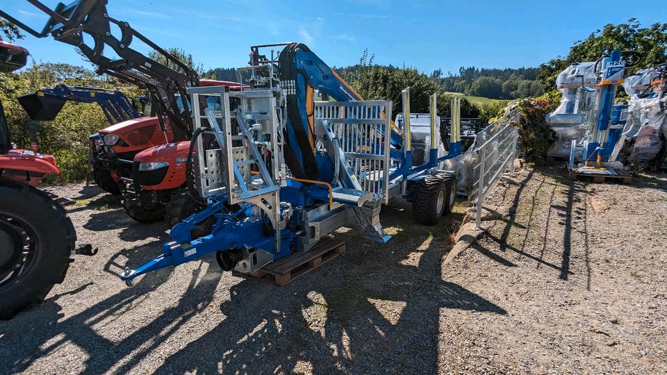 Rückewagen 10 to. Binderberger mit 7,5m Kran in Tännesberg