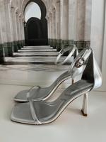 Metallic-Sandalette mit Absatz von Zara Rheinland-Pfalz - Weisenheim am Sand Vorschau