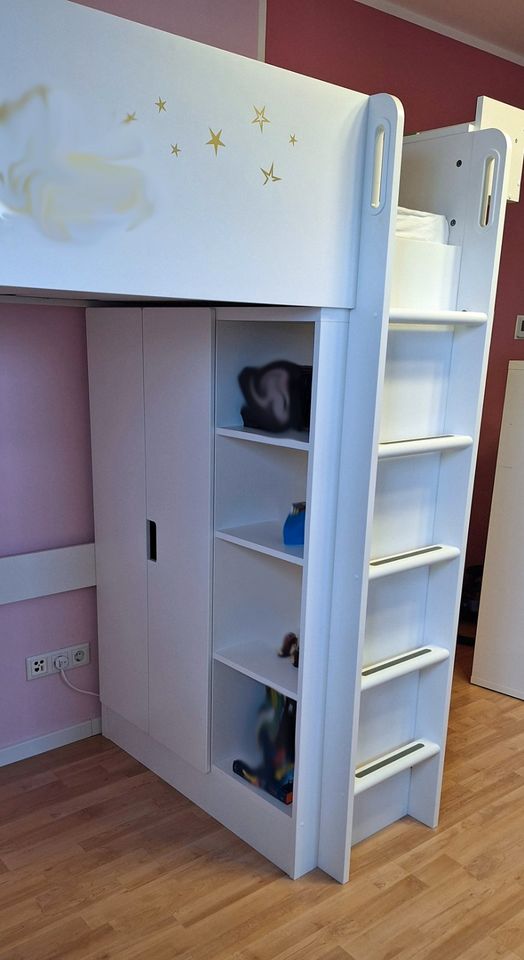 Hochbett Kinderbett IKEA Smastad mit Schrank und Beleuchtung in Coburg