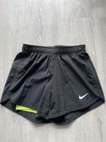 Nike Dry-Fit Sport Hose mit grünem Einsatz, Gr. XS Bayern - Schwabach Vorschau