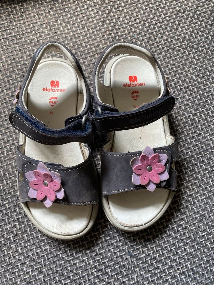 Sandalen von Elefanten Größe 26 in Waldbreitbach