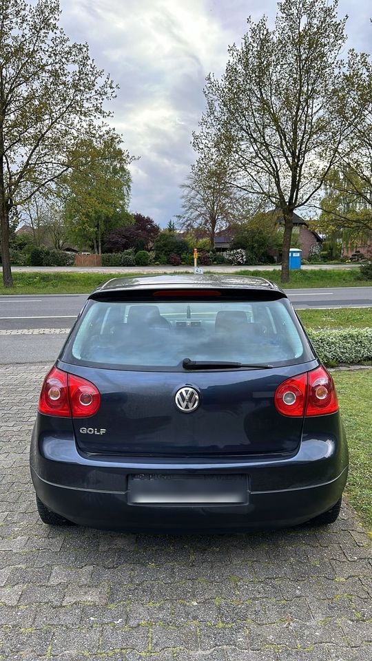 VW Golf 5 2004 in Twist