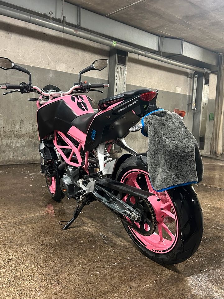 KTM Duke 390 Bj 2014 /  A2 !!!  in  ROSA in München