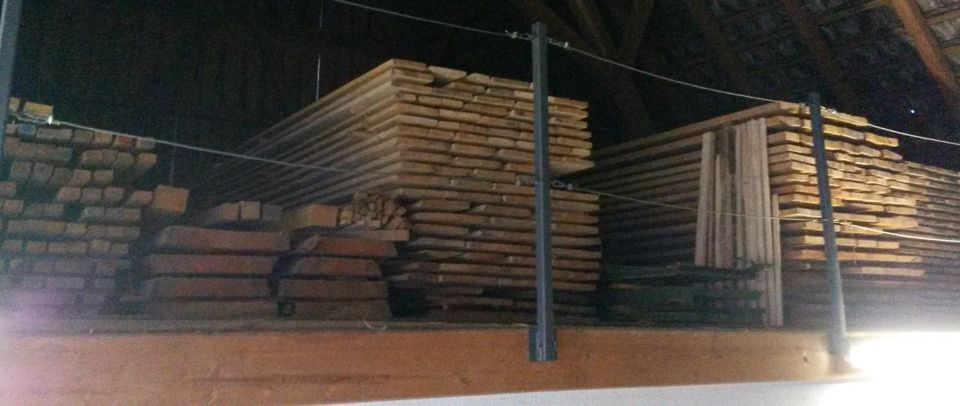 Holzbretter Bretter Bauholz Kantholz Dielen Dachlatten Balken in Babenhausen