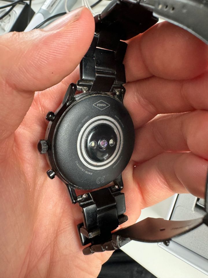FOSSIL Smartwatch Gen 5 Model DW10F1 in Bedburg-Hau