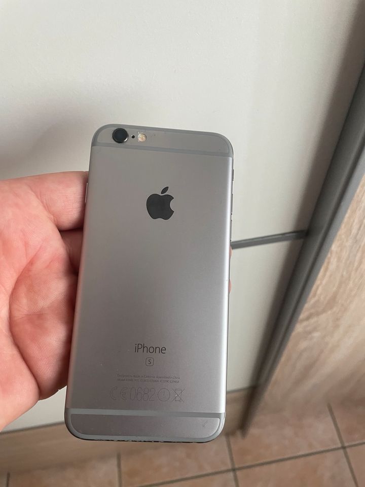 iPhone 6S 64GB mit Karton in Essen