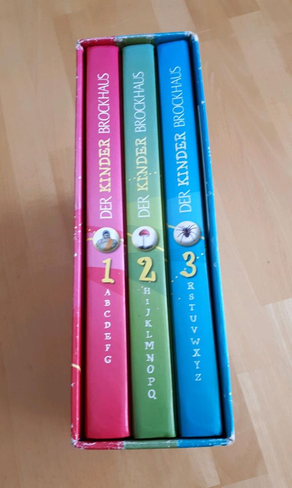 Der  Brockhaus  für Kinder  drei Bände in Essen