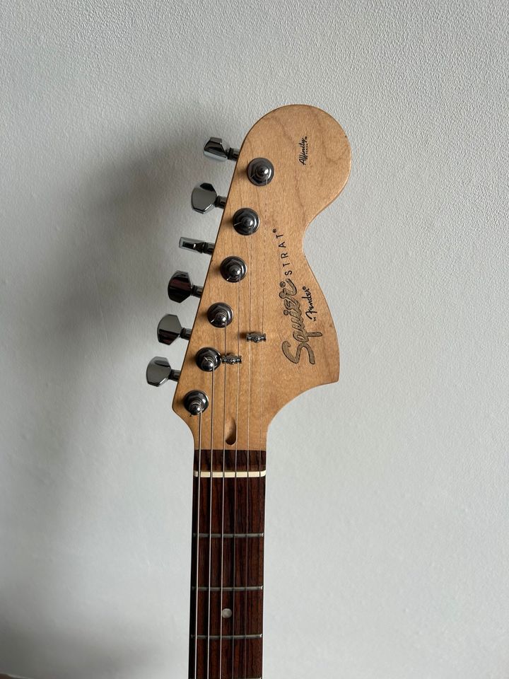 Squier Stratocaster Fender Tonabnehmer in Oberhausen