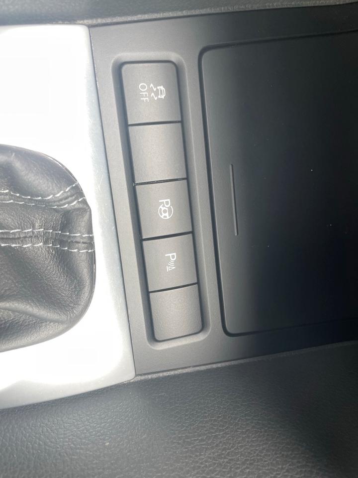 Vw GolfVI Team  Automatik 2 Hand Parksensor Tempomat Sitzheizung in Ingoldingen
