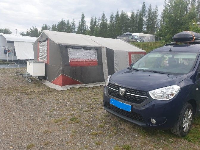 Camping Zeltanhänger Trigano mit Küche TÜV neu in Petersberg (Saalekreis)