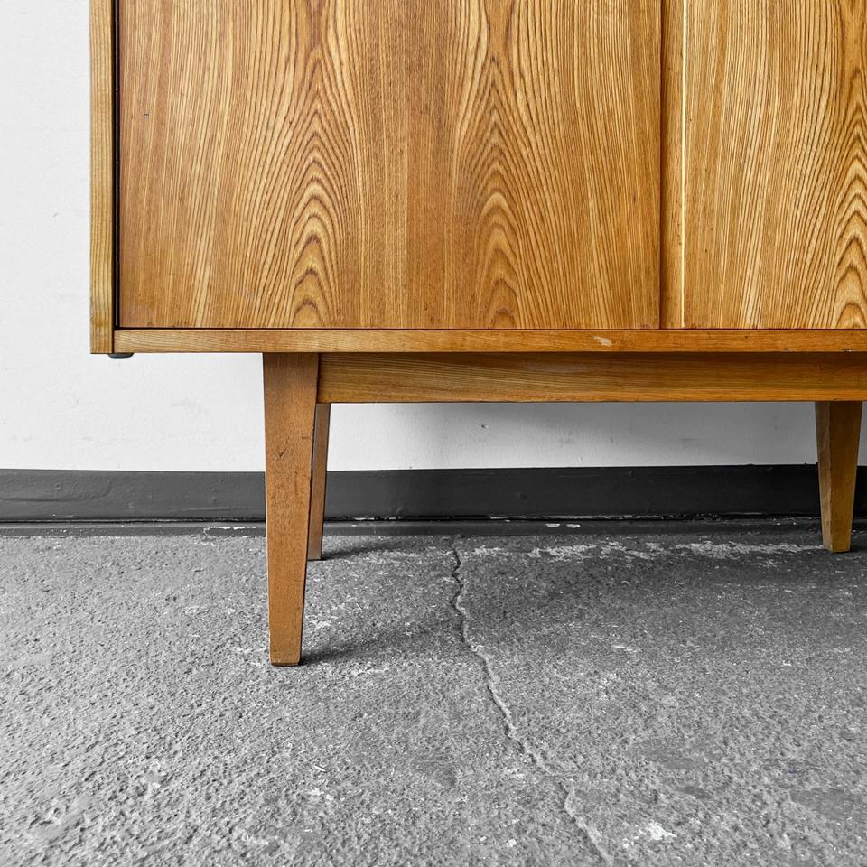 wäscheschrank schrank hellerau kommode alt vintage OH-SO-NICE in Berlin