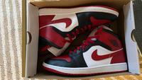 Air Jordan 1 Mid Rot/Weiß Gr.44,5 NEU Original Köln - Höhenberg Vorschau