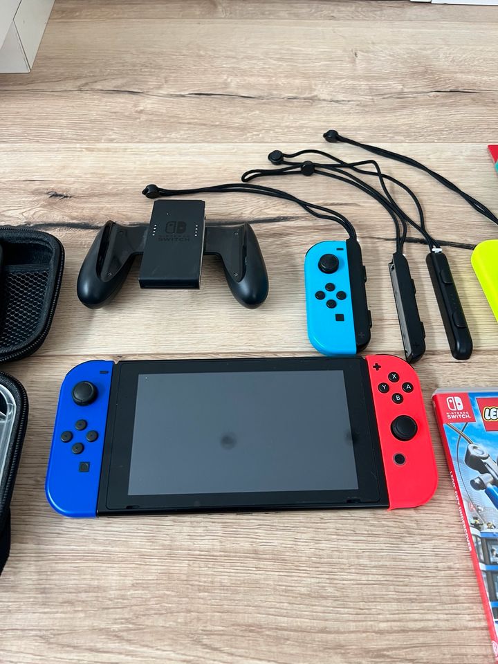 Nintendo Switch Paket zu verkaufen in Böblingen