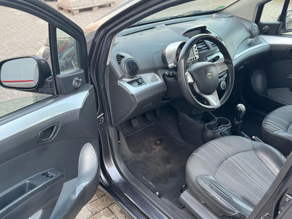 Chevrolet Spark 1.0 /TÜV/Leder/Klima/Funk ZV/EZ:2013/4-Türen/ in Stade