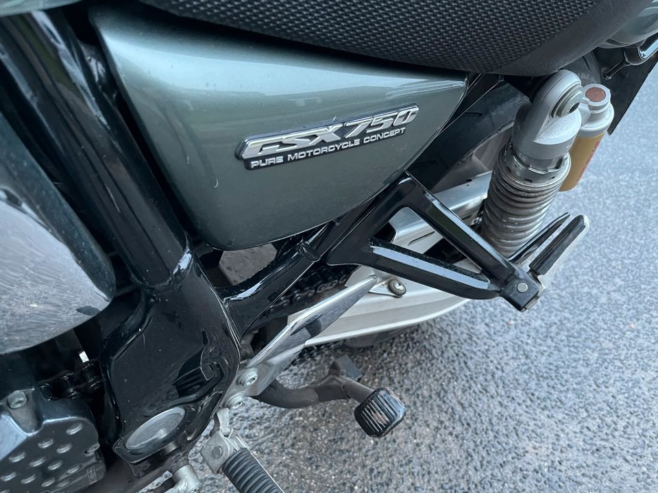 >> NUR FÜR KURZE ZEIT <<Suzuki GSX 750 AE in Rommerskirchen