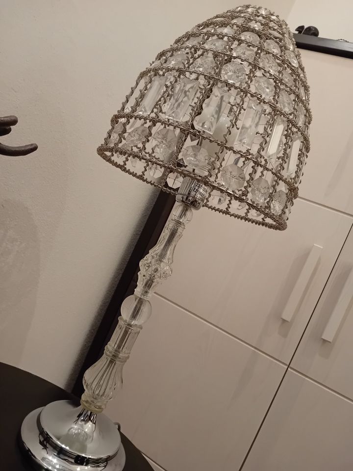 Lampe mit Glazverziertem Rand in Bestwig
